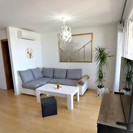 Mai Apartmán *